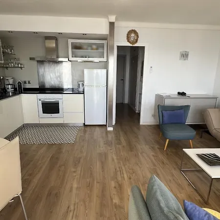 Apartment Vista Mar Y Parking En Av-27 Roses